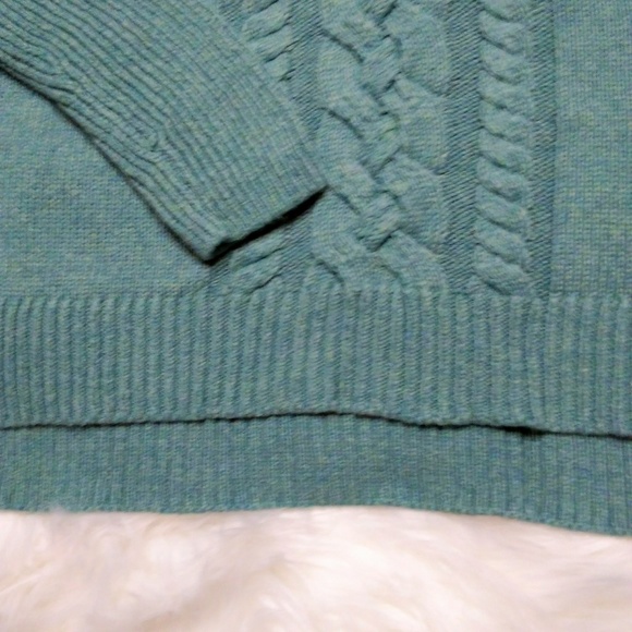 ⭐️2/$18 Gap Kids | Like New Sweater | Crewneck Style - Picture 3 of 3